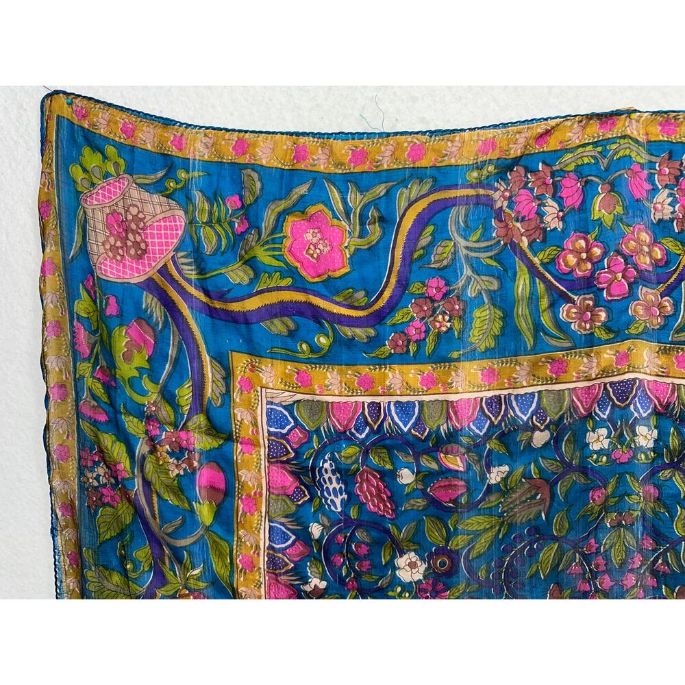 Large Square 100% Silk Scarf 36"X 39" Square Vintage Botanical Floral Ornate - Picture 3 of 10